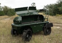 Український робот-евакуатор MAUL після підриву на міні та удару дрона зміг вивезти пораненого бійця