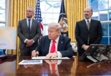 Трамп підписав із технологічними лідерами угоду щодо ШІ