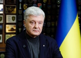 Порошенко: надеюсь на скорейшее подписание законопроекта о санкциях против РФ президентом Трампом