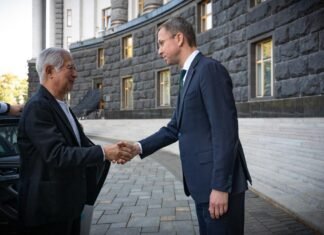 Корецкий обсудил со спикером Палаты представителей парламента Японии вопрос о поддержке украинской энергосистемы