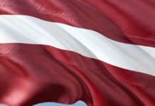 Латвия блокирует инициативу по снятию санкций ЕС с Усманова и Фридмана – СМИ