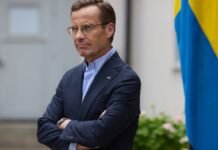 Шведский премьер Кристерссон подал в отставку