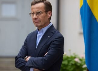 Шведский премьер Кристерссон подал в отставку