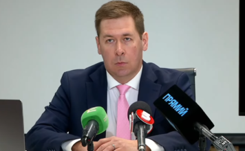Адвокат Порошенко обратится в ВСП в связи с возможным давлением на судей по его делу