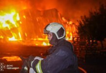 Новая атака на Киев: дрон попал в склады, возле жилого комплекса вспыхнул пожар