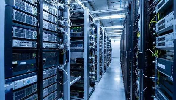 Датацентр "Парковий" у Києві повністю припинив роботу після ударів рф