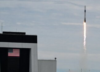 Екіпаж SpaceX встановив рекорд, діставшись МКС менш ніж за 8 годин