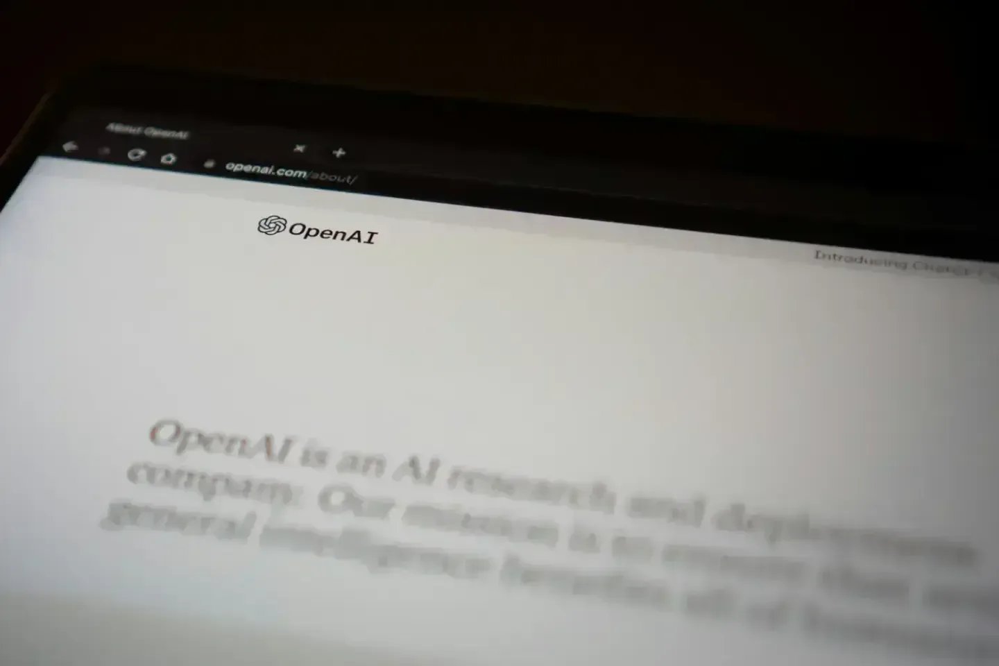 ШІ-гігант OpenAI провів серію звільнень за порушення з "конфіденційними даними"