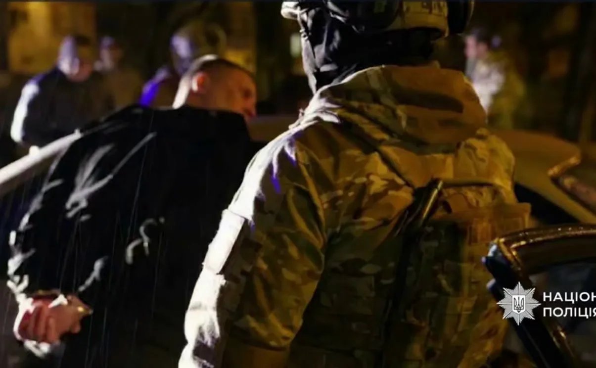 Дзвонять "з поліції" і просять гроші за родича: кіберполіція попередила про схему шахраїв