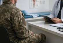 «Списанного» по состоянию здоровья хирурга мобилизовали на Хмельнитчине: жена заявила о давлении со стороны ТЦК