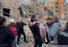«Высокоточные удары» по детям: россияне разнесли ракетами многоэтажку и Центр творчества детей в Прилуках. ФОТО