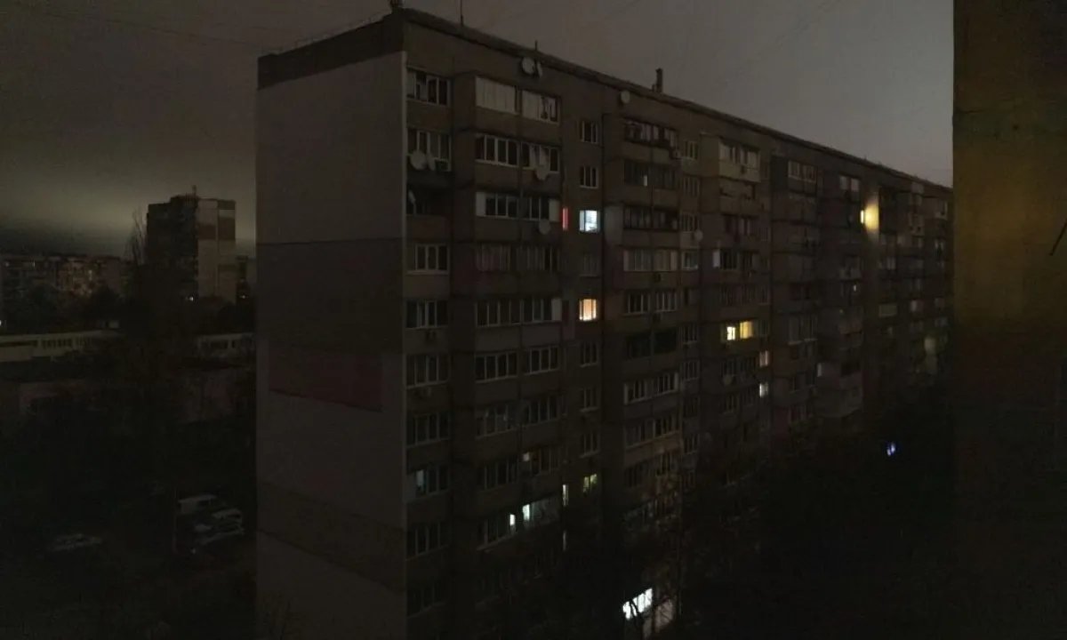Готовимся к худшему: эксперт объяснил, что будет со светом в зимние морозы