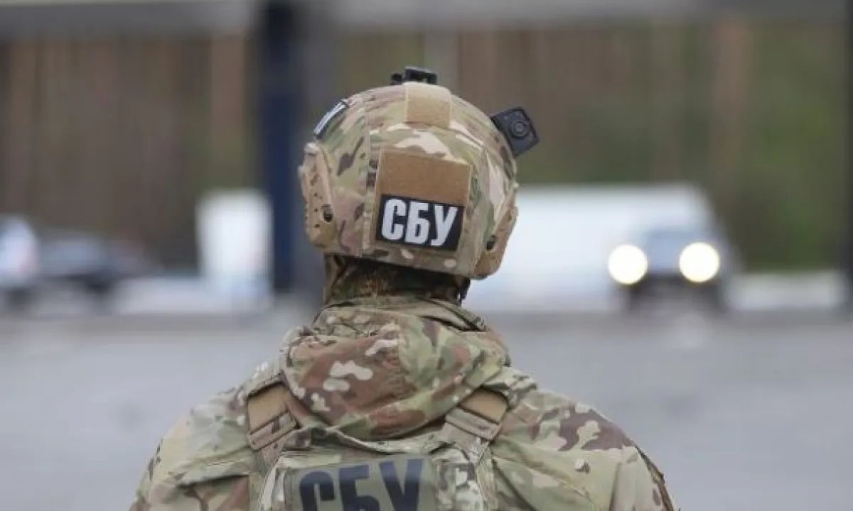 Отравила, потом задушила в трансляции для куратора ФСБ: 14-летняя девочка убила военнослужащего ВСУ