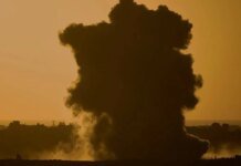 Удар по Ровно 12 октября: жителей окрестных домов срочно отводят от места прилета. ВИДЕО