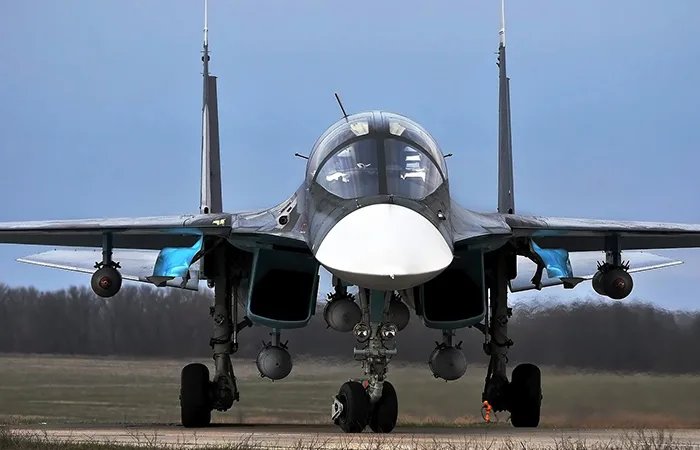 ВМС знищили чотири літаки Су-34, ще два було уражено — що відомо про носій КАБів, яким тероризують Україну