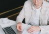Нулевые счета за коммунальные услуги для пенсионеров: кто получит 100% скидку на свет и газ