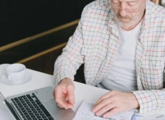 Нулевые счета за коммунальные услуги для пенсионеров: кто получит 100% скидку на свет и газ