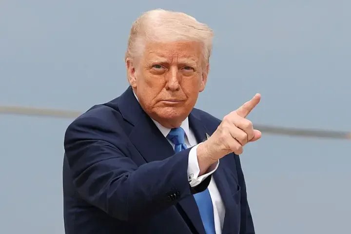 "Не знаю, хто віддав наказ" — Трамп каже, що уряд США не причетний до обмеження роботи Starlink в Україні