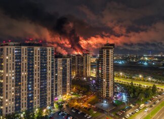"Білі ночі" в петербурзі: дрони атакували нафтовий термінал та дата-центр VK
