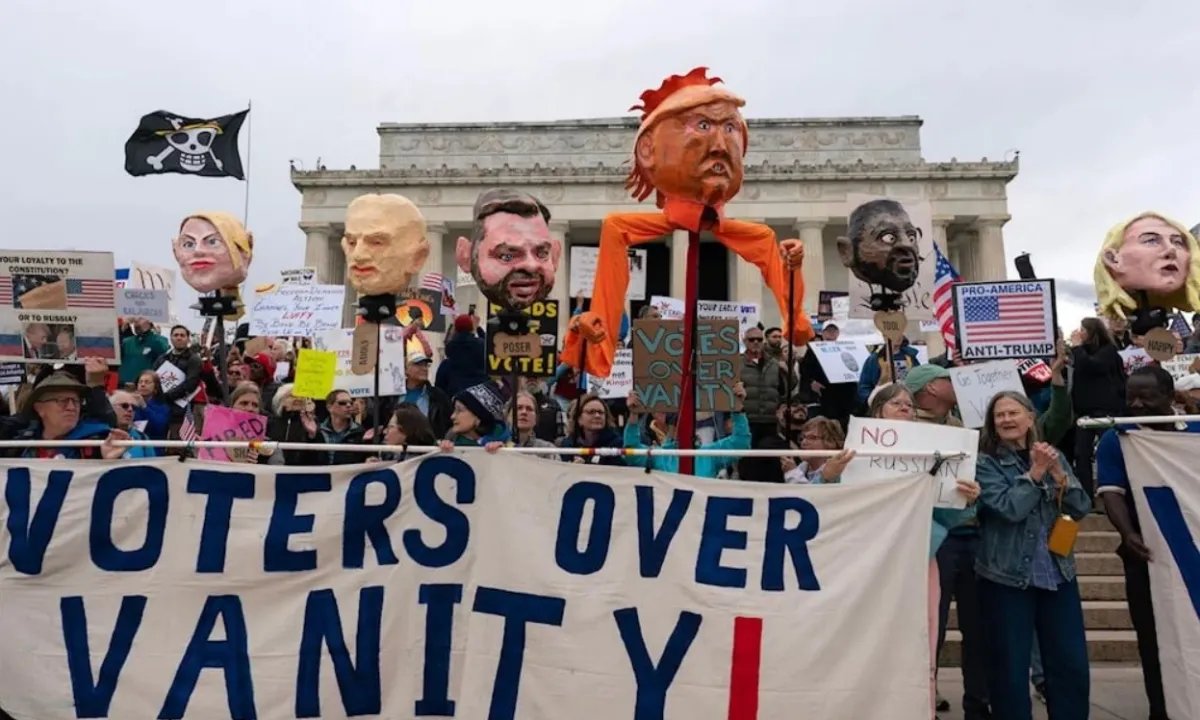 Противники Трампа мобилизуются перед выборами: почему американцев призывают голосовать уже сейчас. ФОТО, ВИДЕО