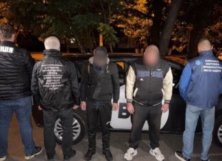Обещал должность оператора дронов и командировку в Европу за 3500 долларов: в Одессе задержали мошенника
