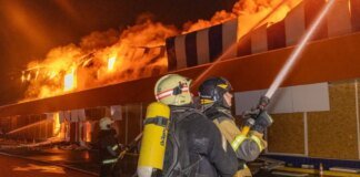 В Харькове сожгли последний «Эпицентр». ФОТО, ВИДЕО