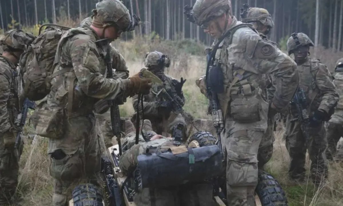 Вынести с поля боя без человека: американские военные испытали робота Stoat