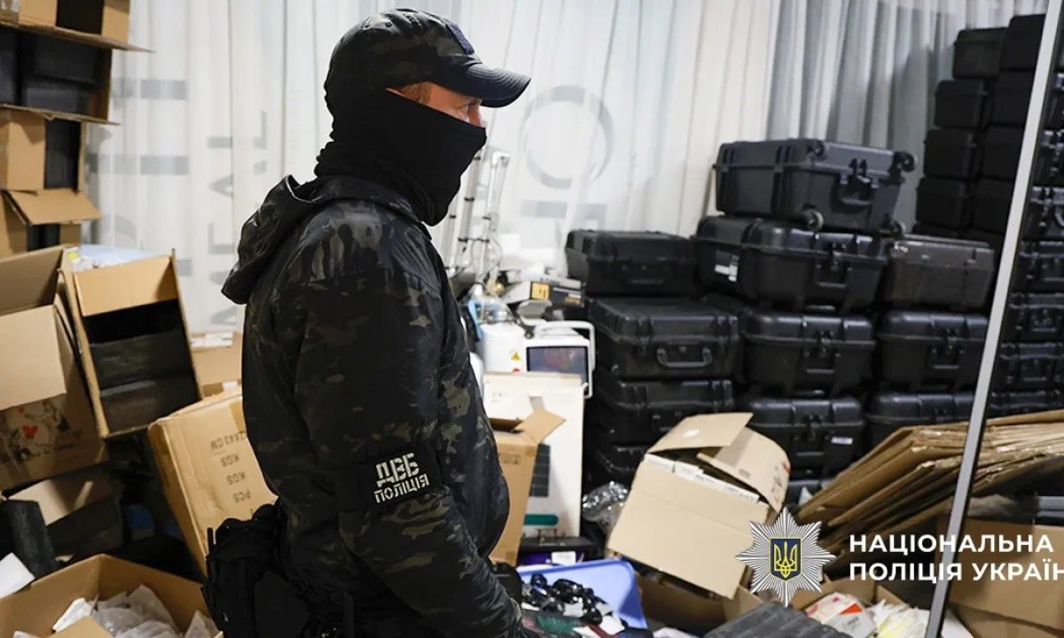 Списали как уничтоженные, продали как новые: полиция раскрыла схему перепродажи военных дронов в 8 регионах Украины ФОТО