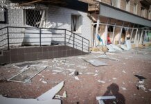 Двух 15-летних девочек убили в Чернигове: 23 пострадавших от удара по центру города, среди них младенец. ФОТО