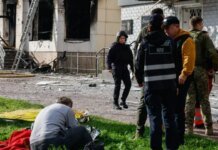 Патрульны в Чернигове показали, как оказывали помощь раненым. ВИДЕО