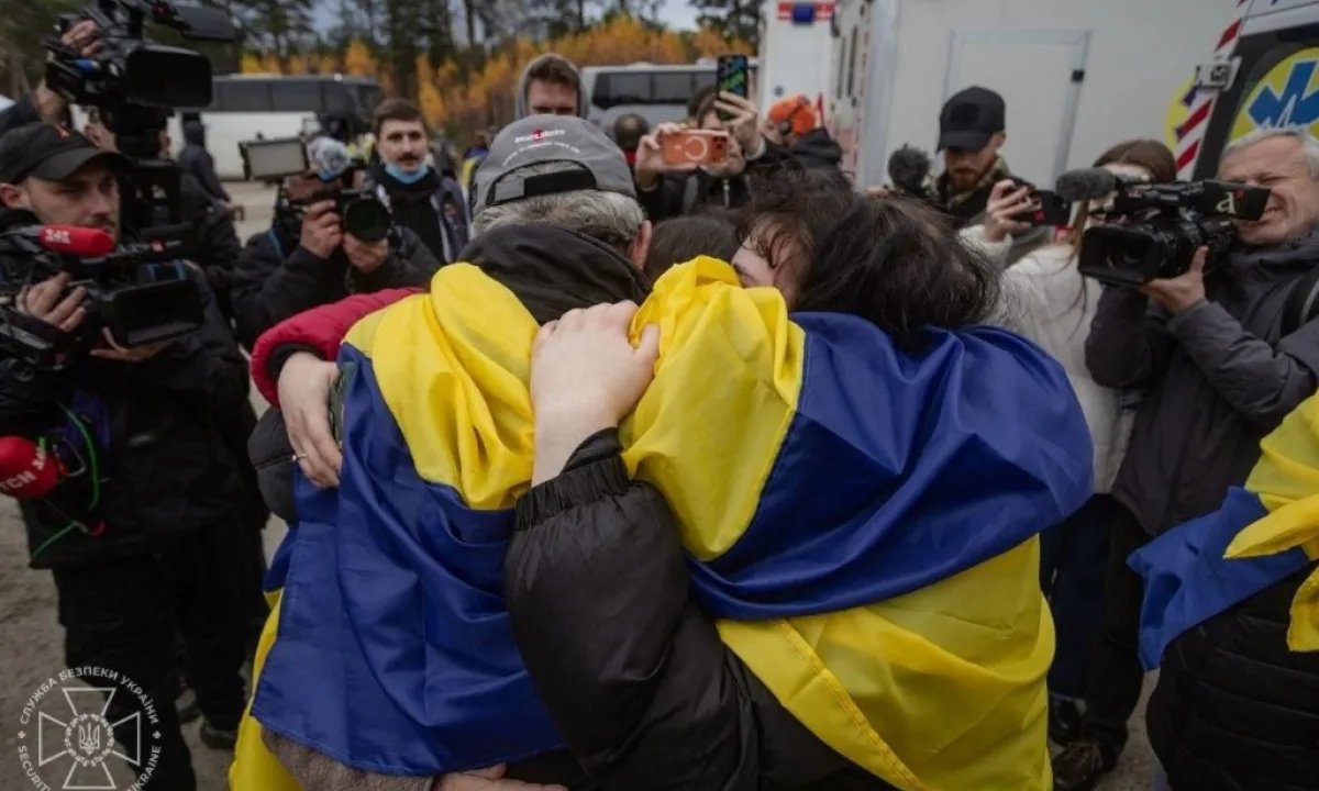 Трупы на дорогах и суп из травы: вырвавшиеся из ада Олешек украинцы раскрыли правду о российском терроре