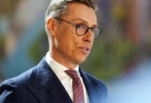 Президент Финляндии сообщил, что обсудил с Путиным ограничение военных действий в Украине и продовольственную безопасность