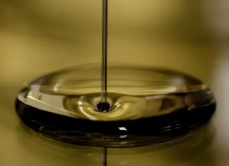 Иран пытается поднять цены на нефть перед промежуточными выборами в США, заявляет Трамп