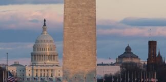 Пресс-секретарь Белого дома не смогла ответить, обмениваются ли США разведданными с Украиной