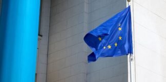 Лидеры ЕС обсудят Украину во второй день саммита. К ним обратится Зеленский