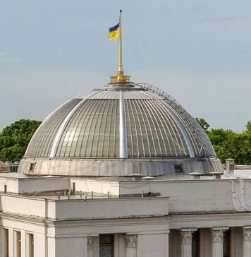 Группа из 63 народных депутатов зарегистрировала в Раде проект постановления об отмене решения правительства о бронировании